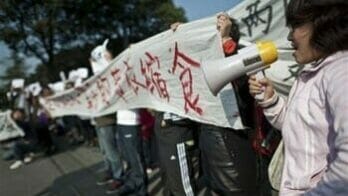 home buyers real estate price cuts in China