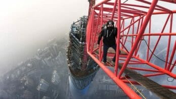 Shanghai Tower crane