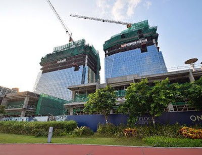 one harbourgate East