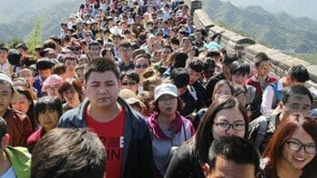 Great Wall Crowd