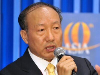 HNA chairman Chen Feng