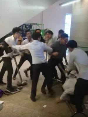 HK real estate agents brawling IFC